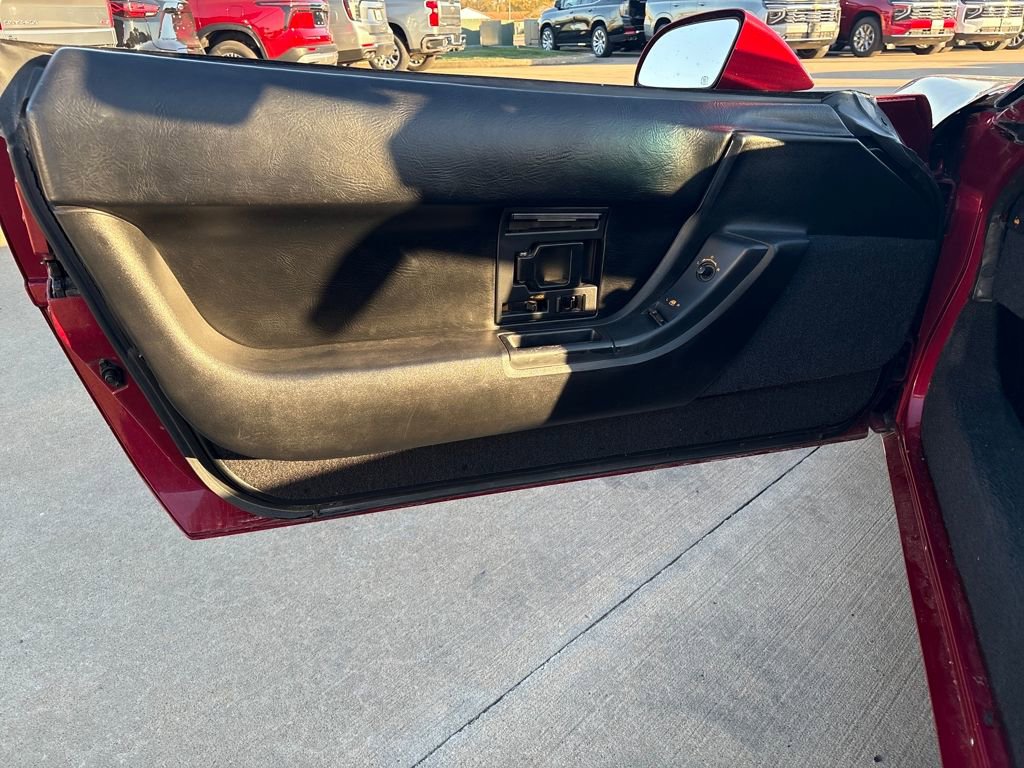 Used 1992 Chevrolet Corvette Base 2D Coupe image 16