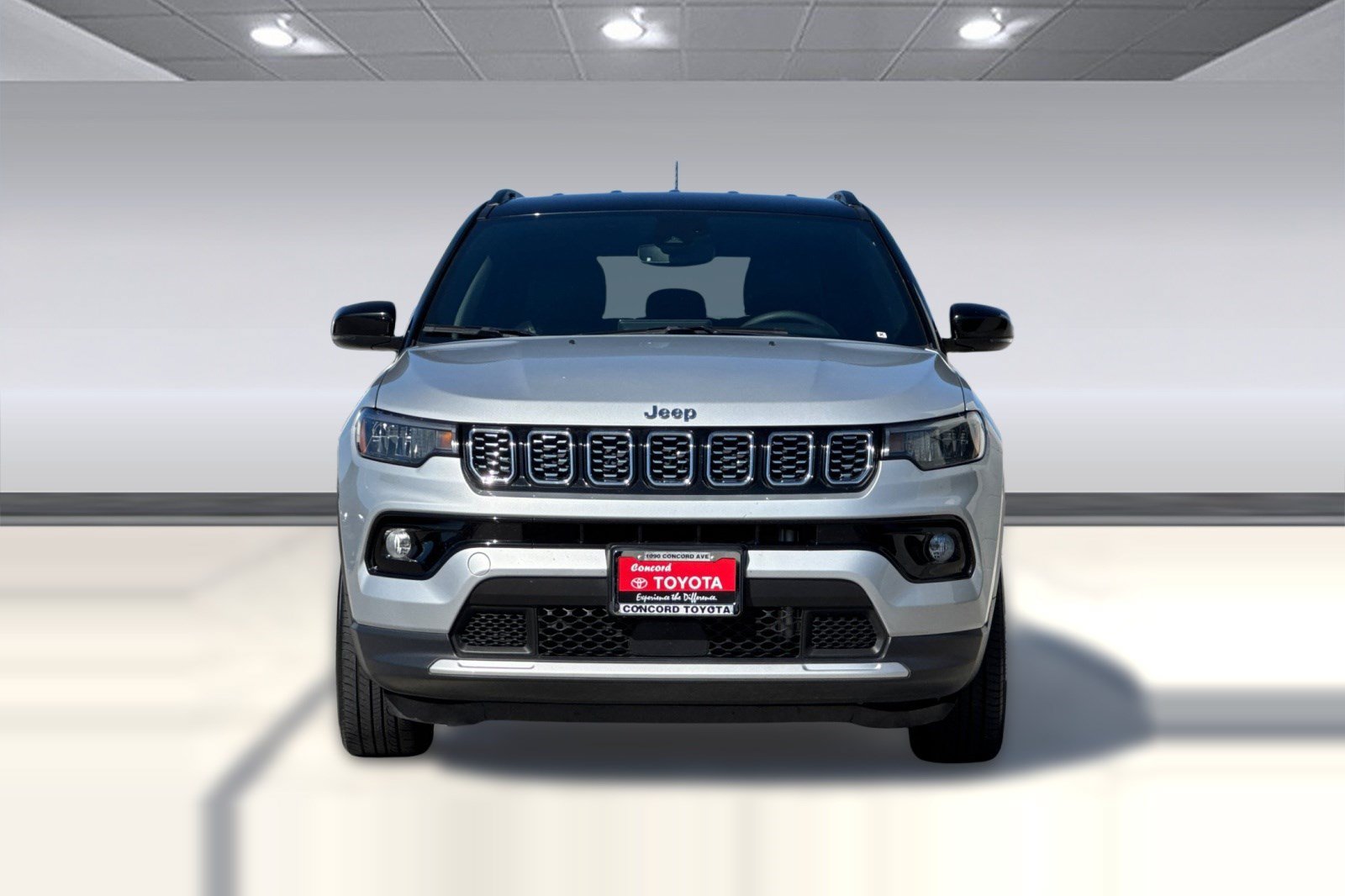 Used 2025 Jeep Compass Limited AWD/4WD image 5