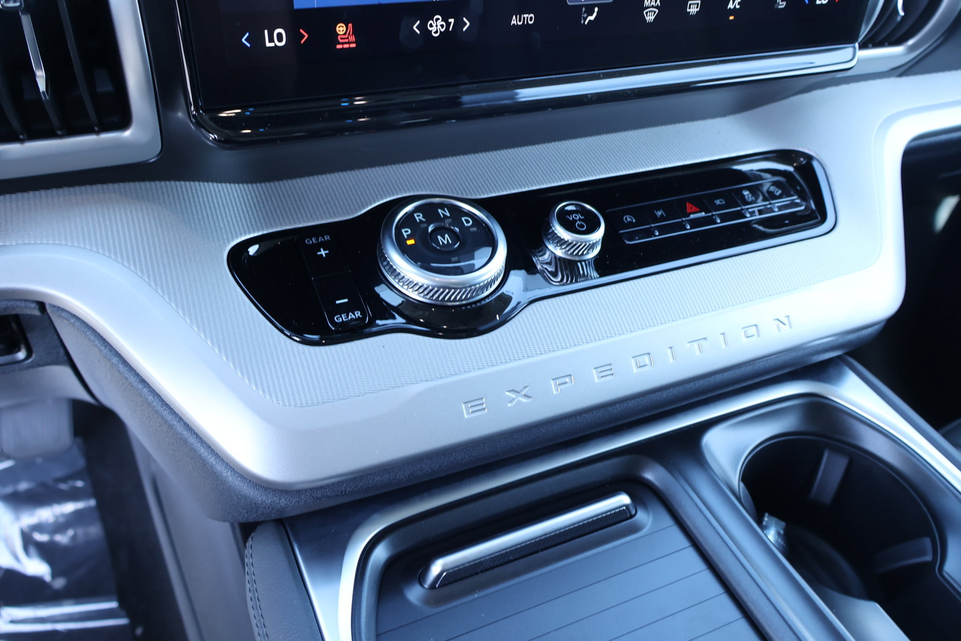 New 2027 Ford Expedition Active AWD/4WD image 9