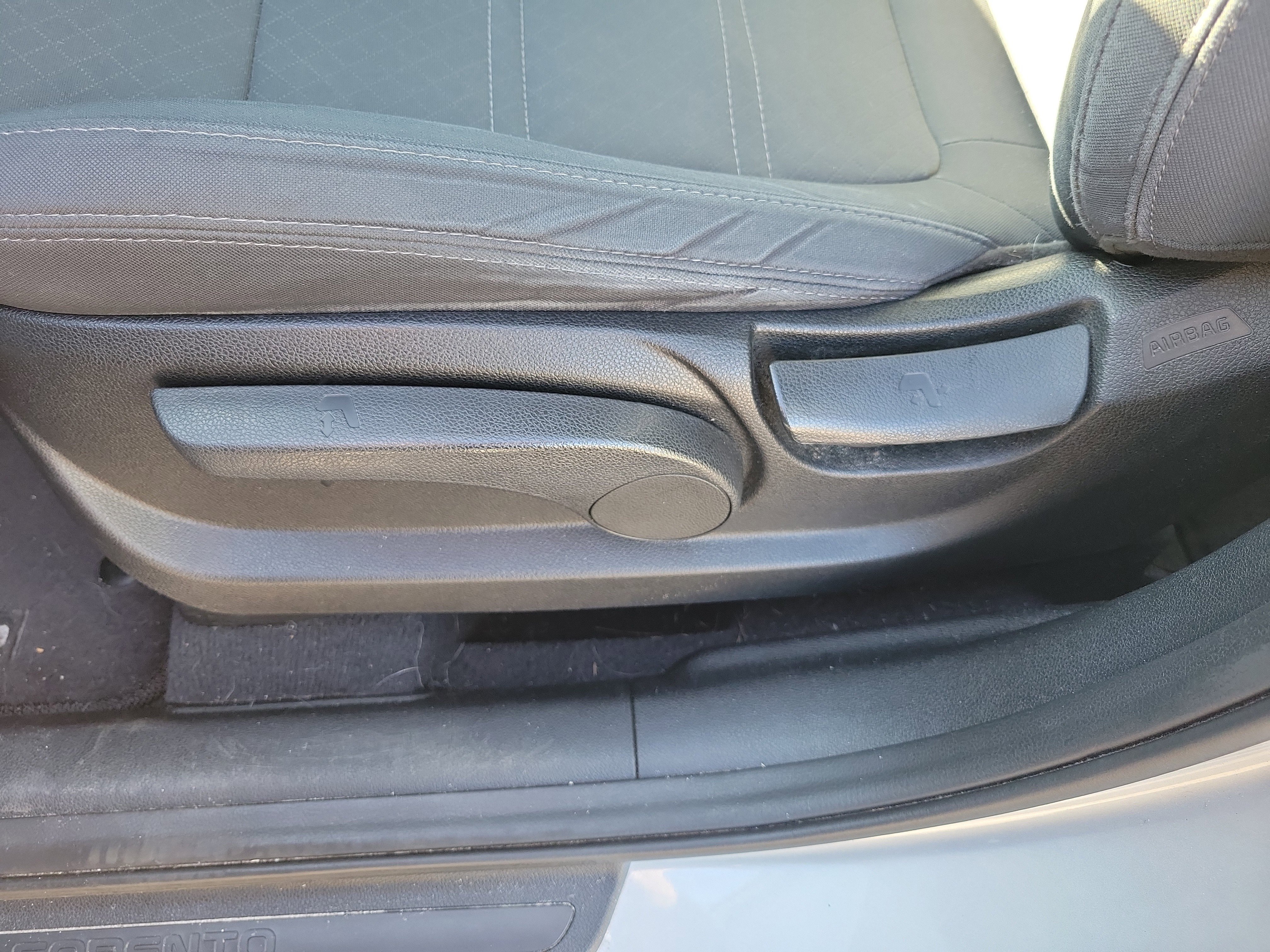 Used 2020 Kia Sorento AWD V6 image 23