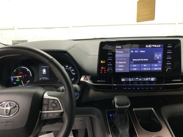 Used 2023 Toyota Sienna XLE AWD/4WD image 19