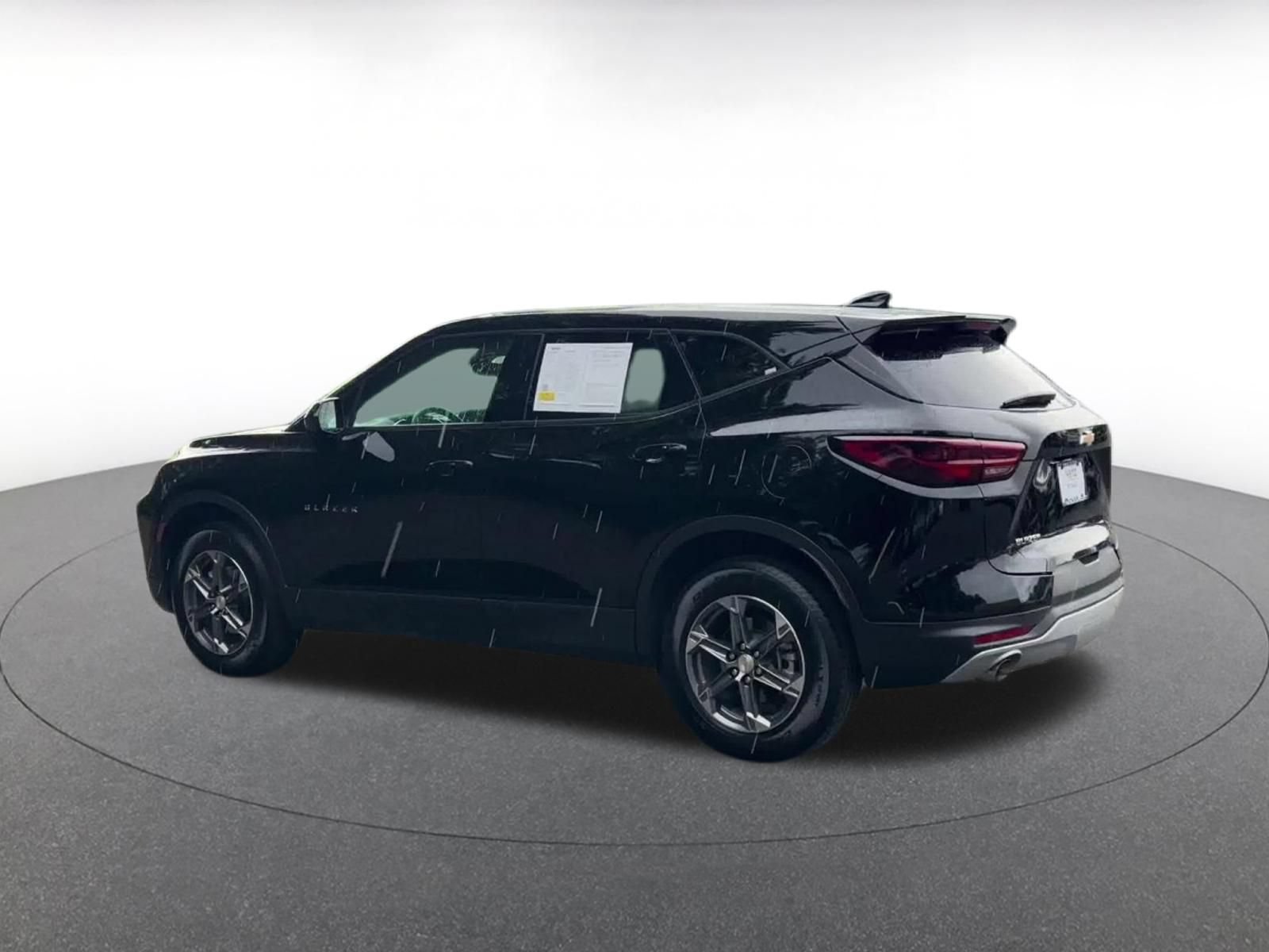 Used 2025 Chevrolet Blazer LT FWD image 10