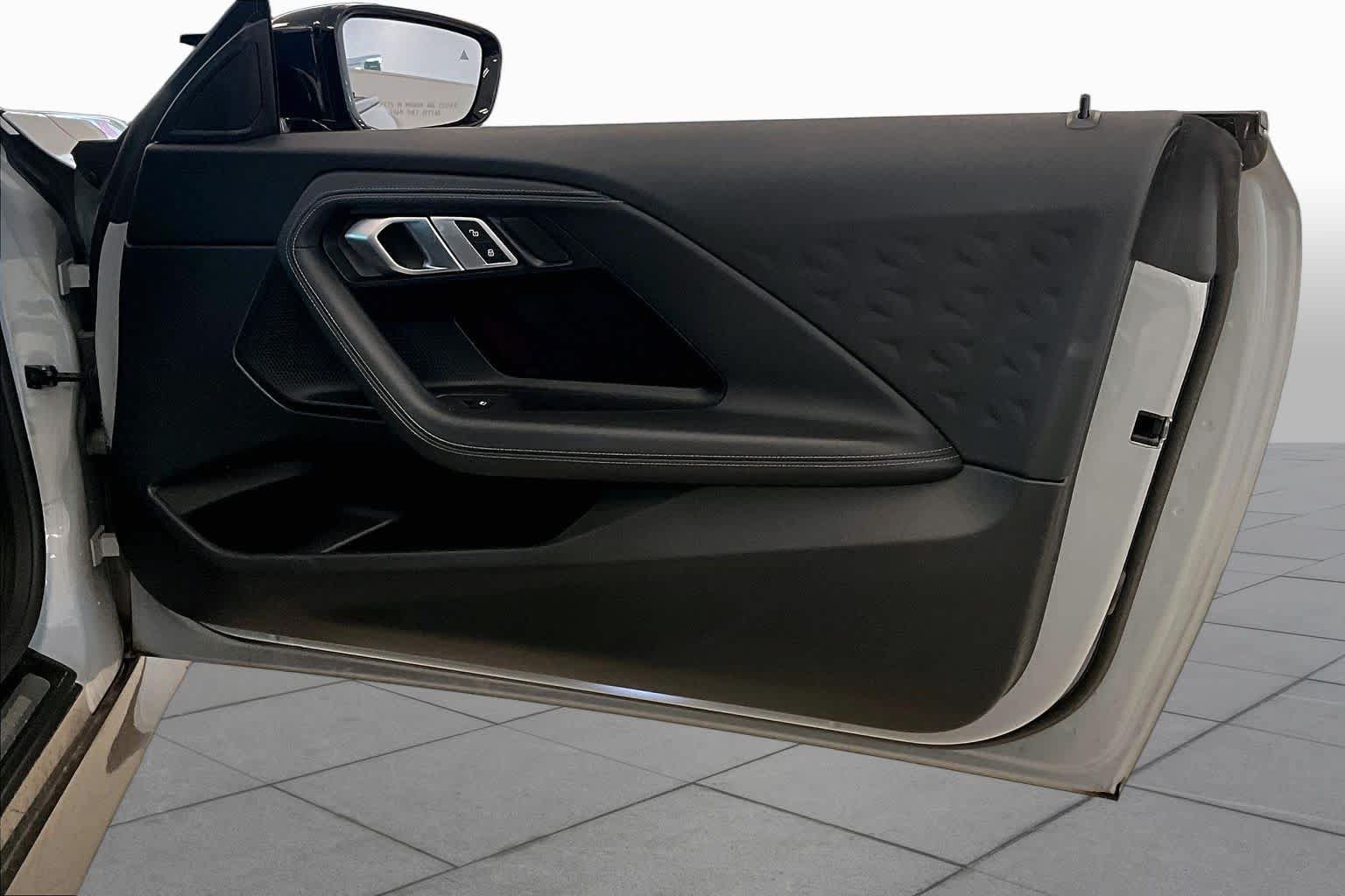 Used 2022 BMW 230i Coupe w/ M Sport Package RWD image 21
