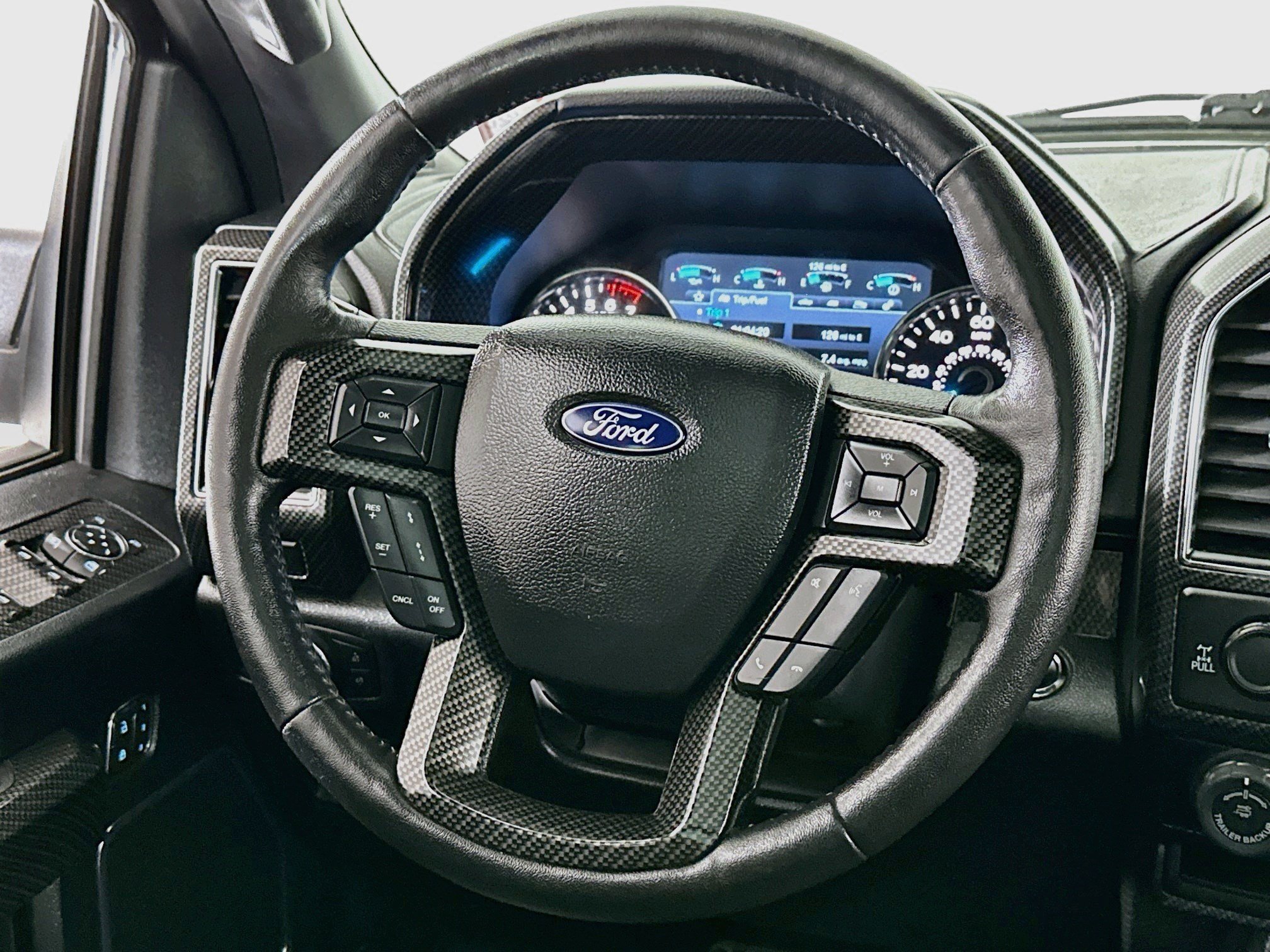 Used 2018 Ford F150 Lariat w/ Equipment Group 502A Luxury AWD/4WD image 8
