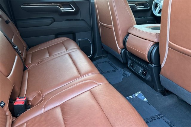 Used 2025 GMC Sierra 1500 Elevation image 18