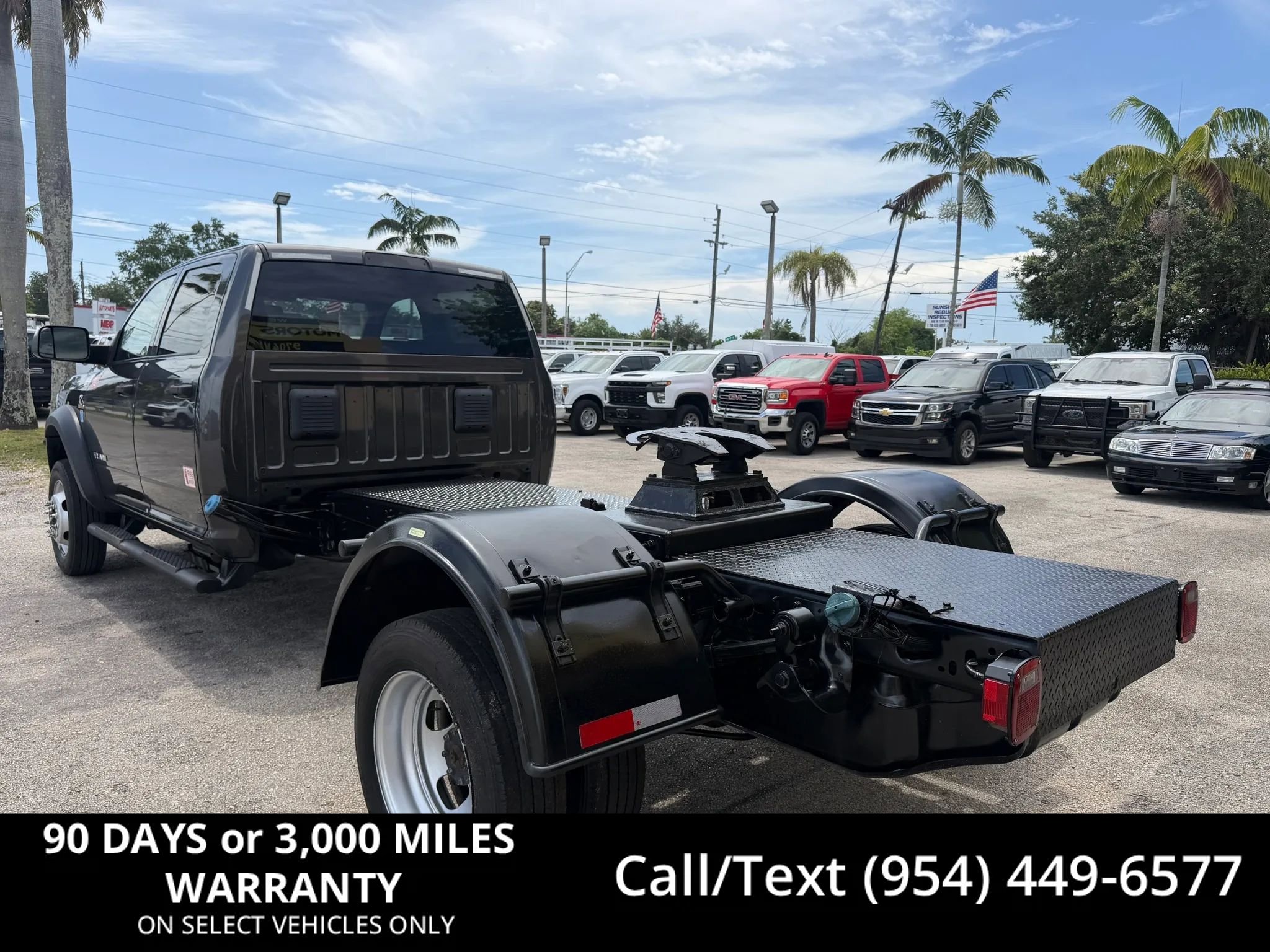 Used 2022 RAM 4500 Tradesman w/ Chrome Appearance Group RWD image 1