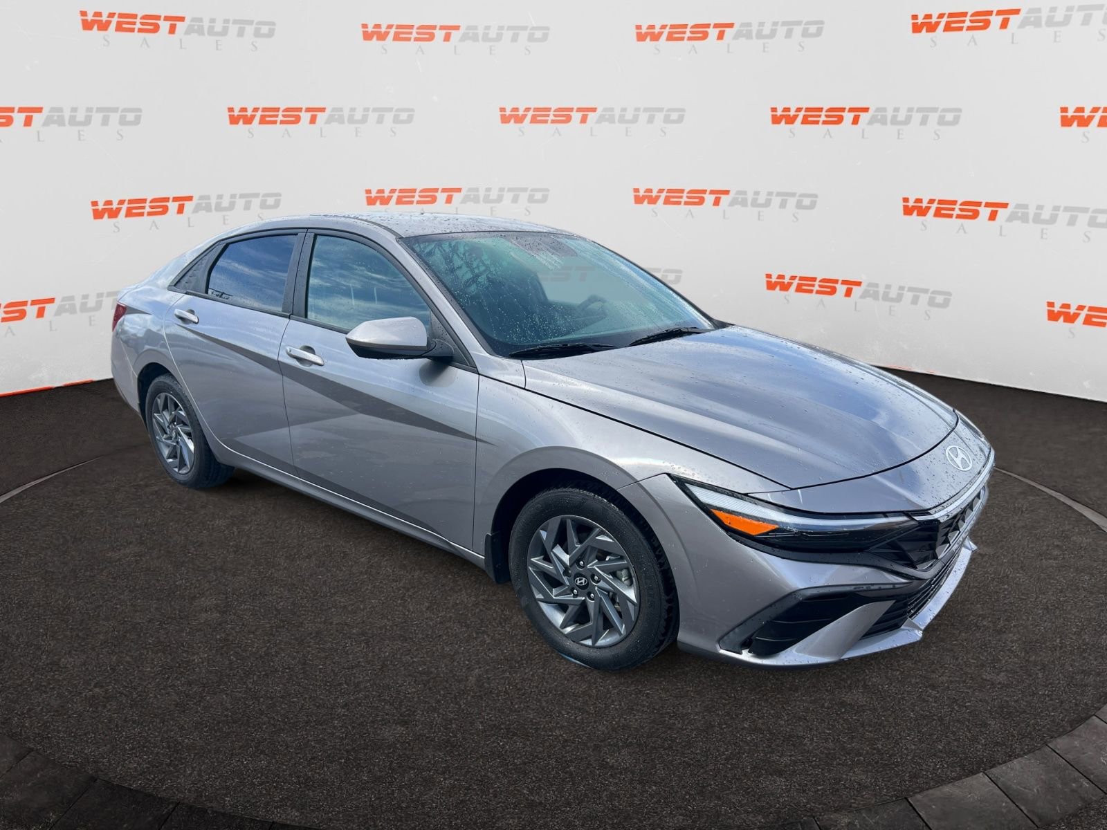 Used 2024 Hyundai Elantra Blue FWD image 7