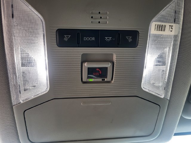 Used 2024 Toyota RAV4 XLE FWD image 20