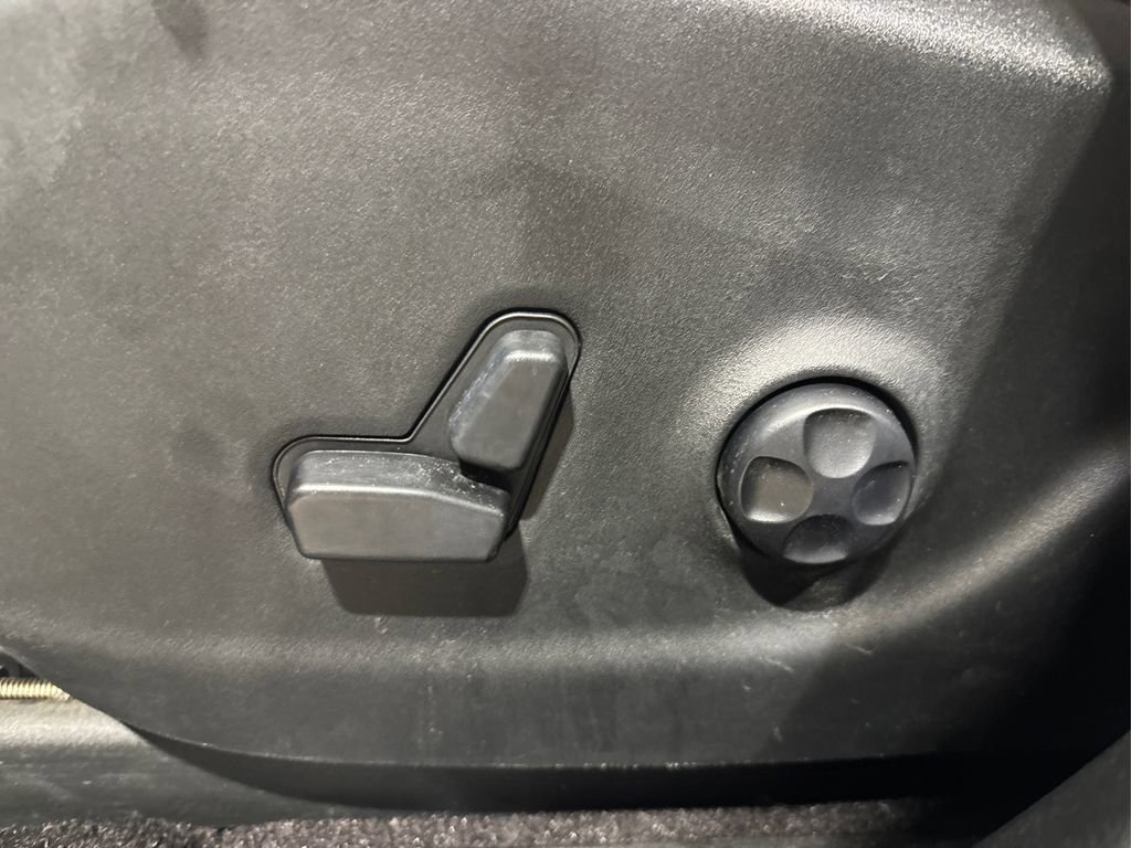 Used 2018 Jeep Cherokee Latitude Plus image 34