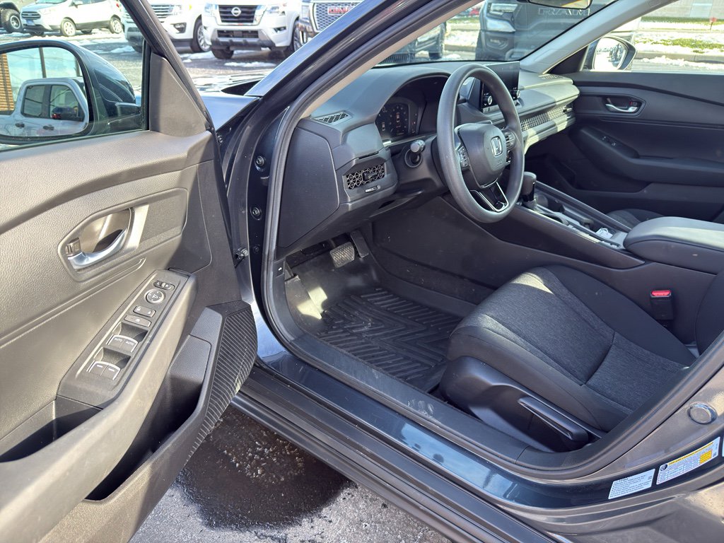 Used 2025 Honda Accord LX image 10