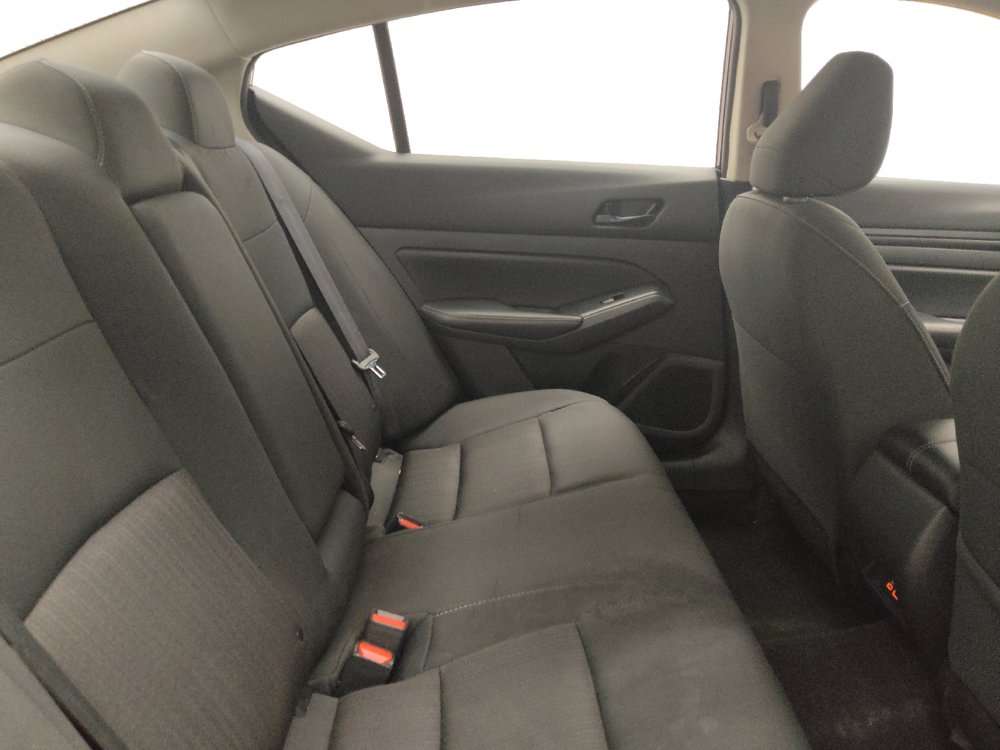 Used 2025 Nissan Altima 2.5 SV FWD image 21