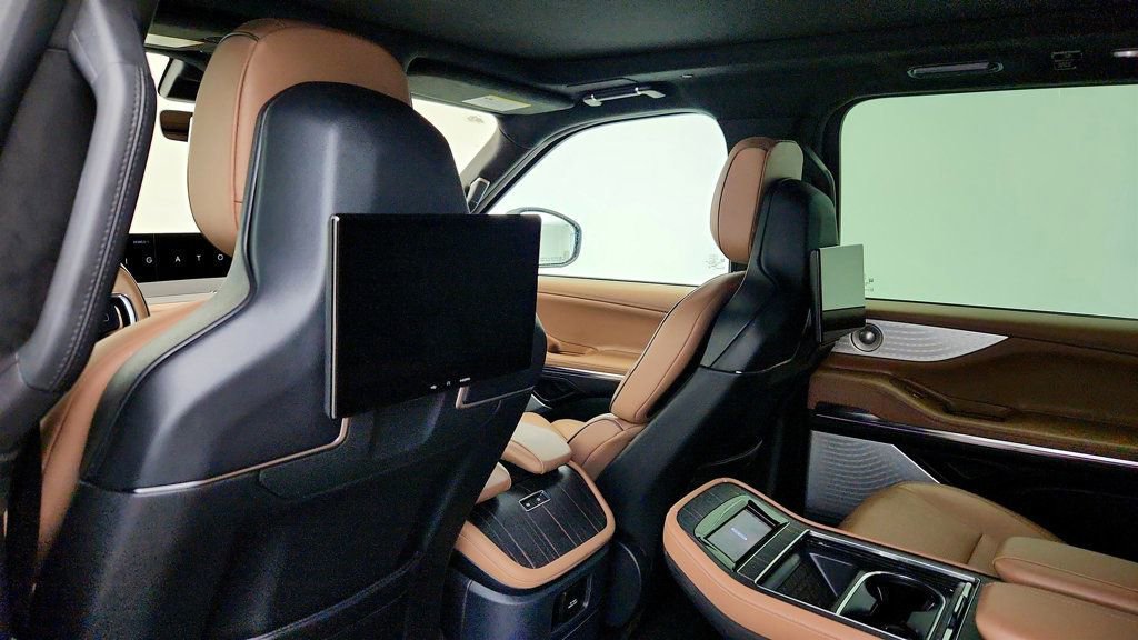 Used 2025 Lincoln Navigator L Black Label image 25