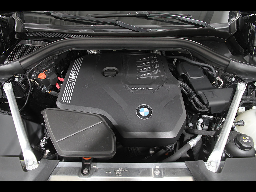Certified 2023 BMW X4 xDrive30i w/ M Sport Package AWD/4WD image 22