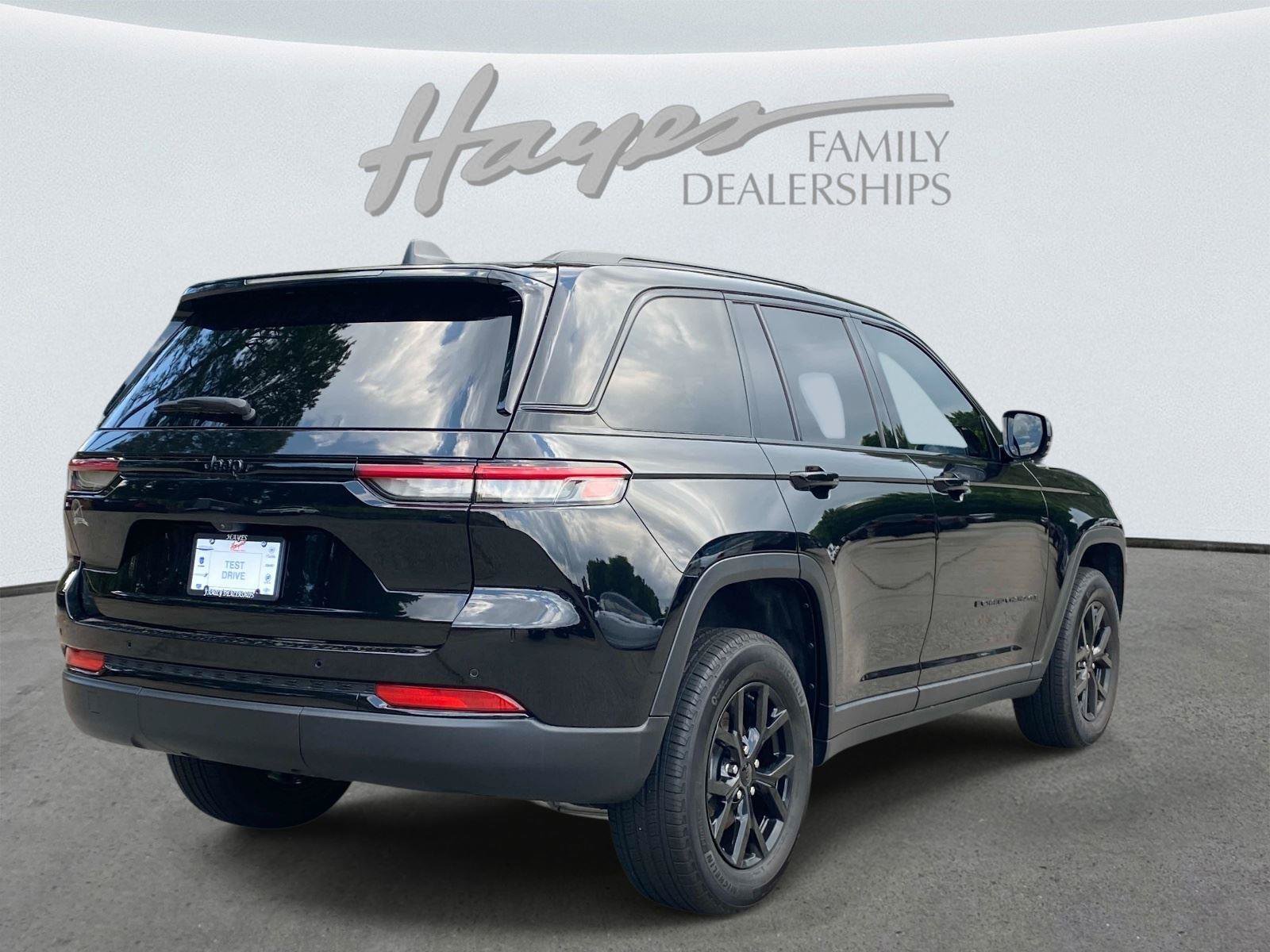 Used 2024 Jeep Grand Cherokee Altitude RWD video 3