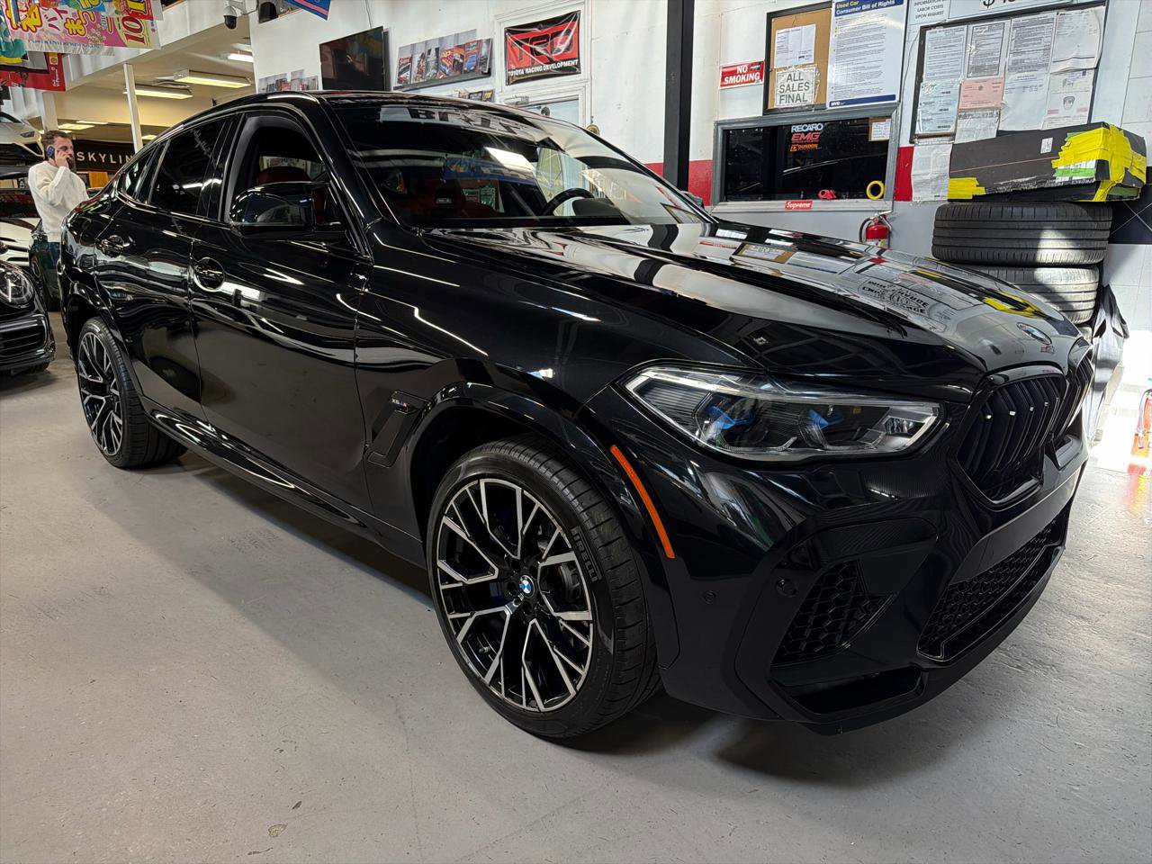 Used 2021 BMW X6 M w/ Executive Package AWD/4WD image 3