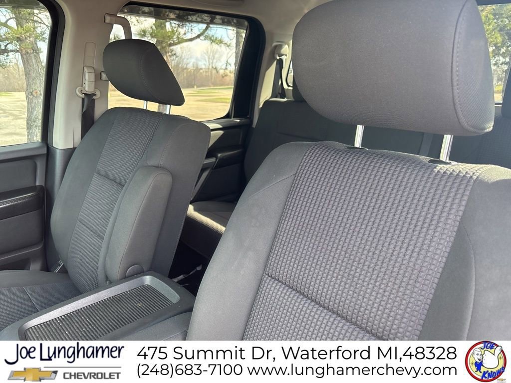 Used 2015 Nissan Titan SV w/ SV Value Truck Package image 14