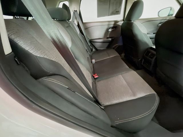 Used 2022 Nissan Rogue SV image 26