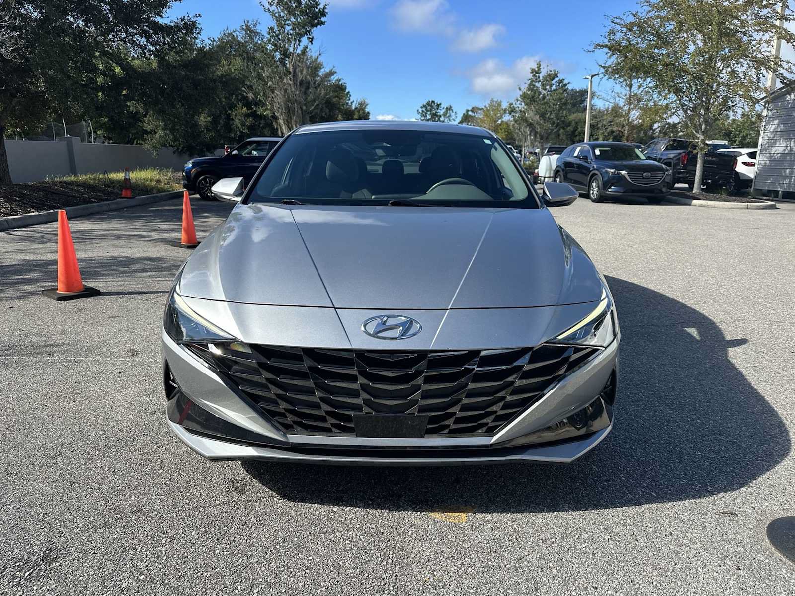 Used 2022 Hyundai Elantra SEL w/ Convenience + Premium Package FWD image 9