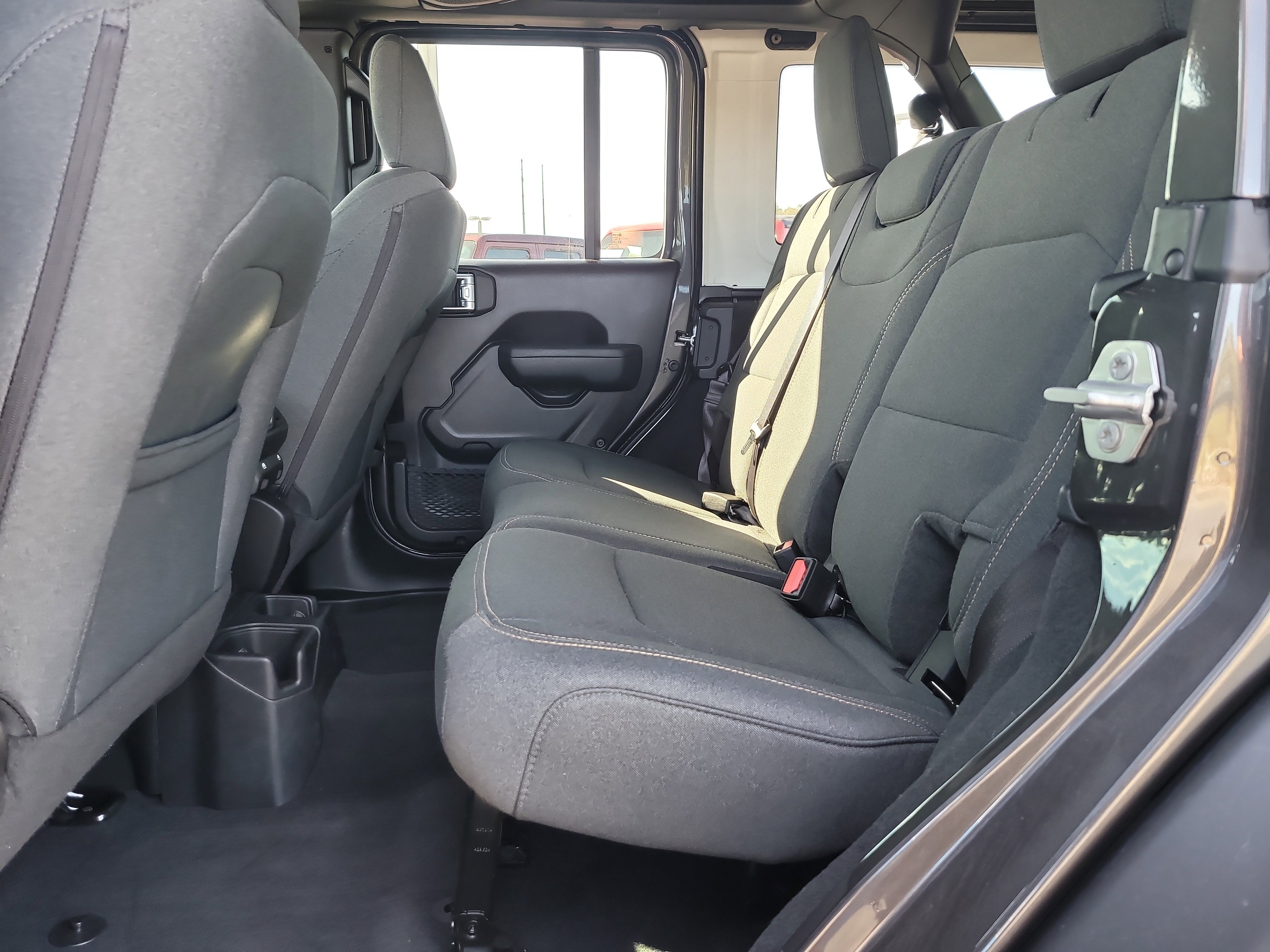 Used 2025 Jeep Wrangler Sport S image 11