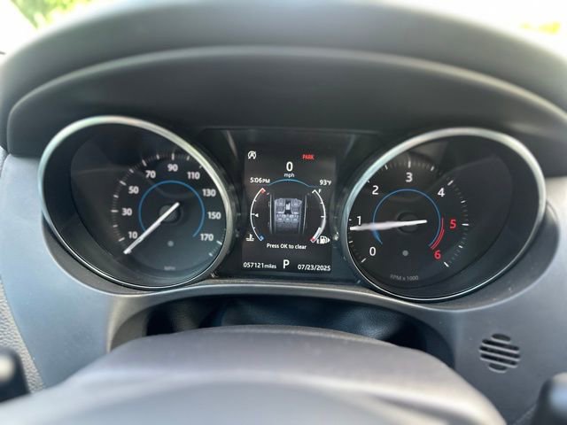 Used 2018 Jaguar F-PACE Premium image 29