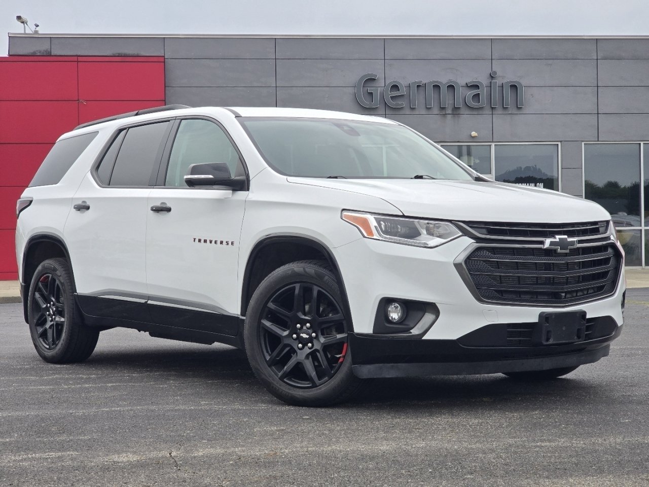 Used 2021 Chevrolet Traverse Premier w/ Redline Edition AWD/4WD image 2