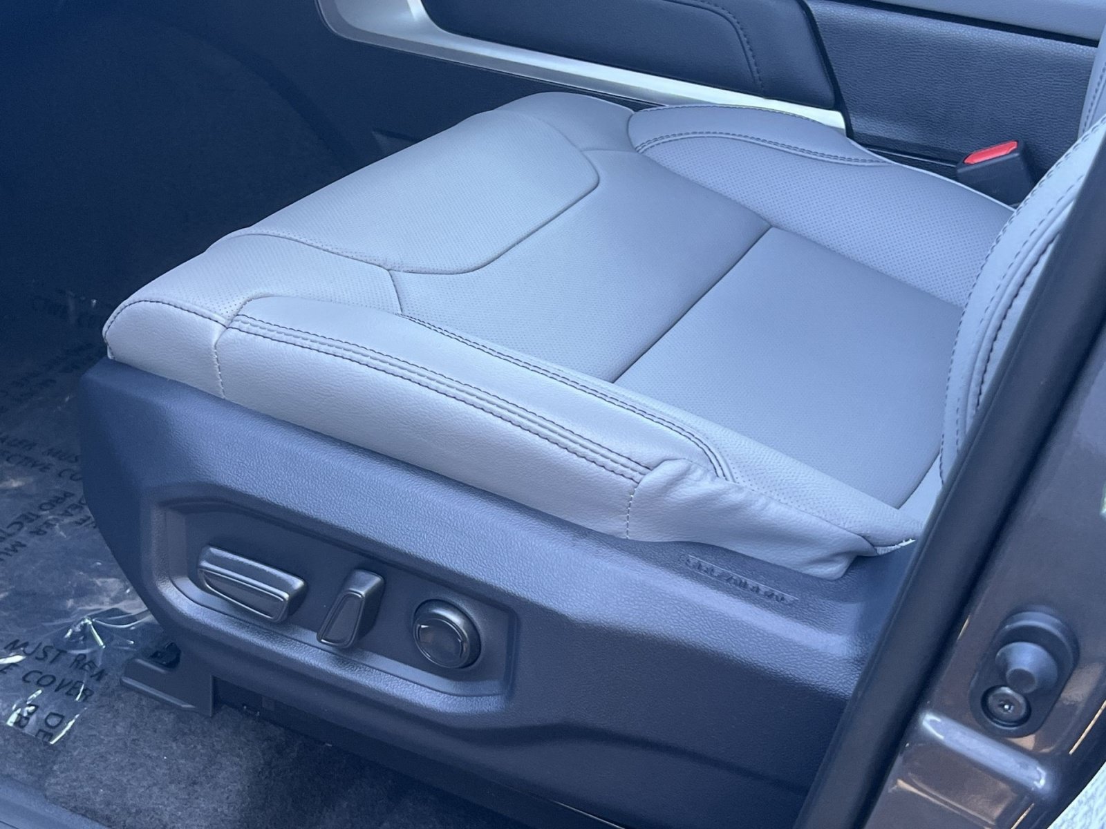 New 2026 Toyota Tundra Limited AWD/4WD image 8