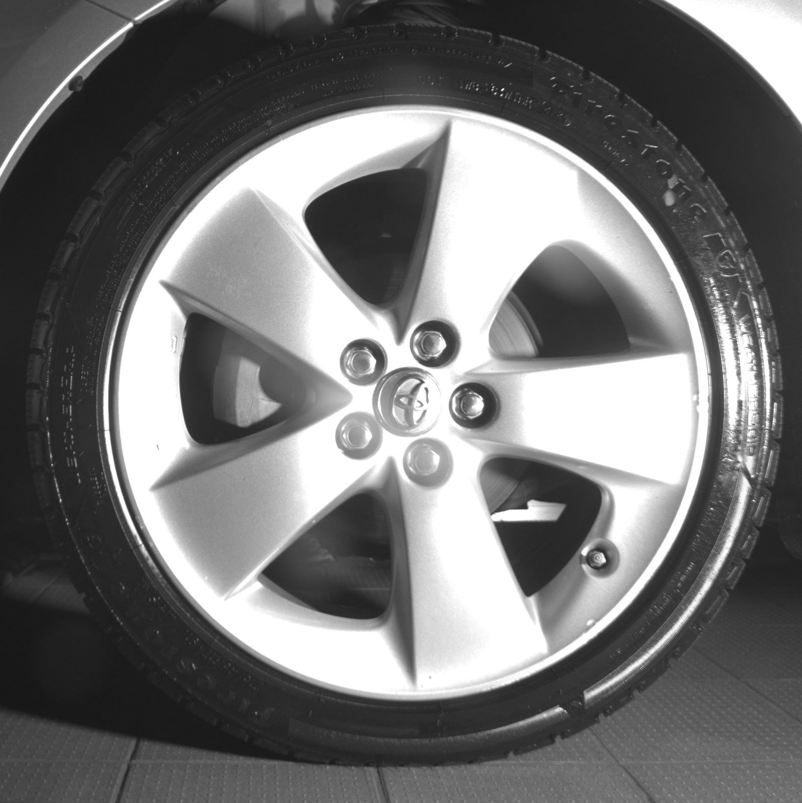 Used 2013 Toyota Prius Five FWD image 9