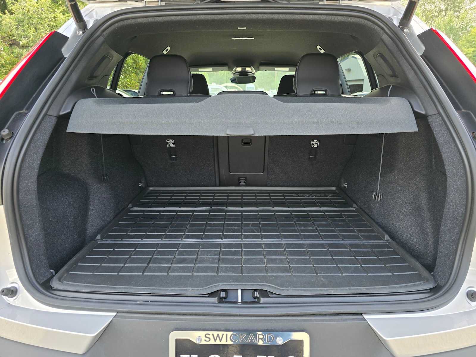 Certified 2023 Volvo XC40 Recharge Core w/ Protection Package Premier AWD/4WD image 16