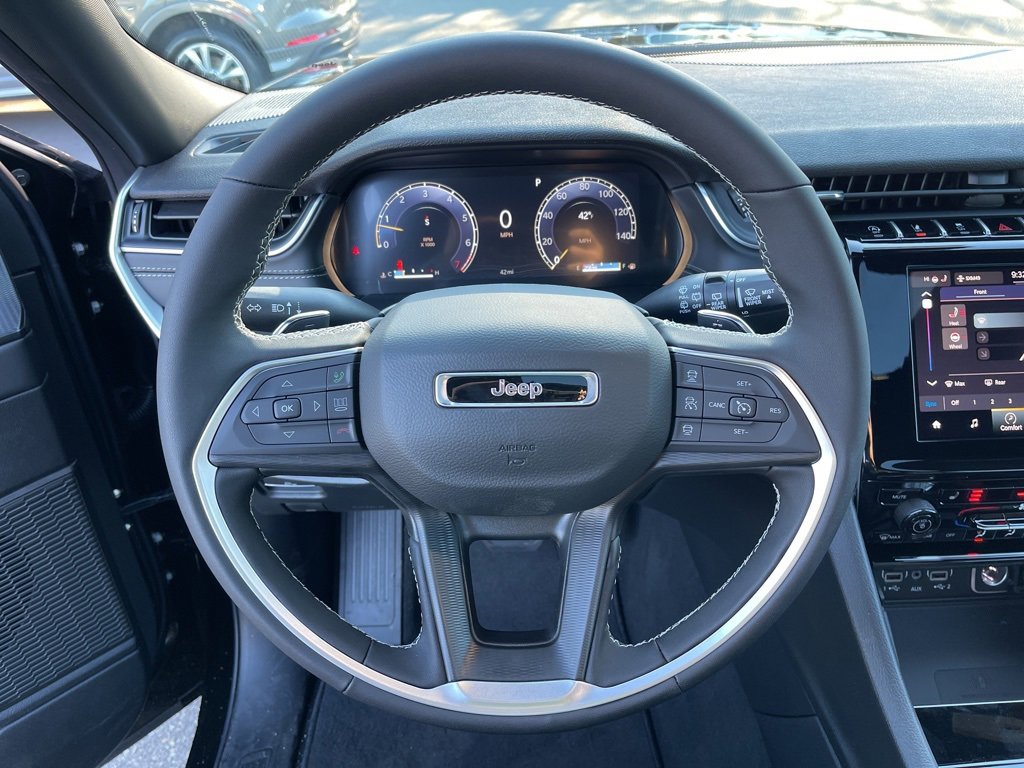 New 2025 Jeep Grand Cherokee L Altitude image 14
