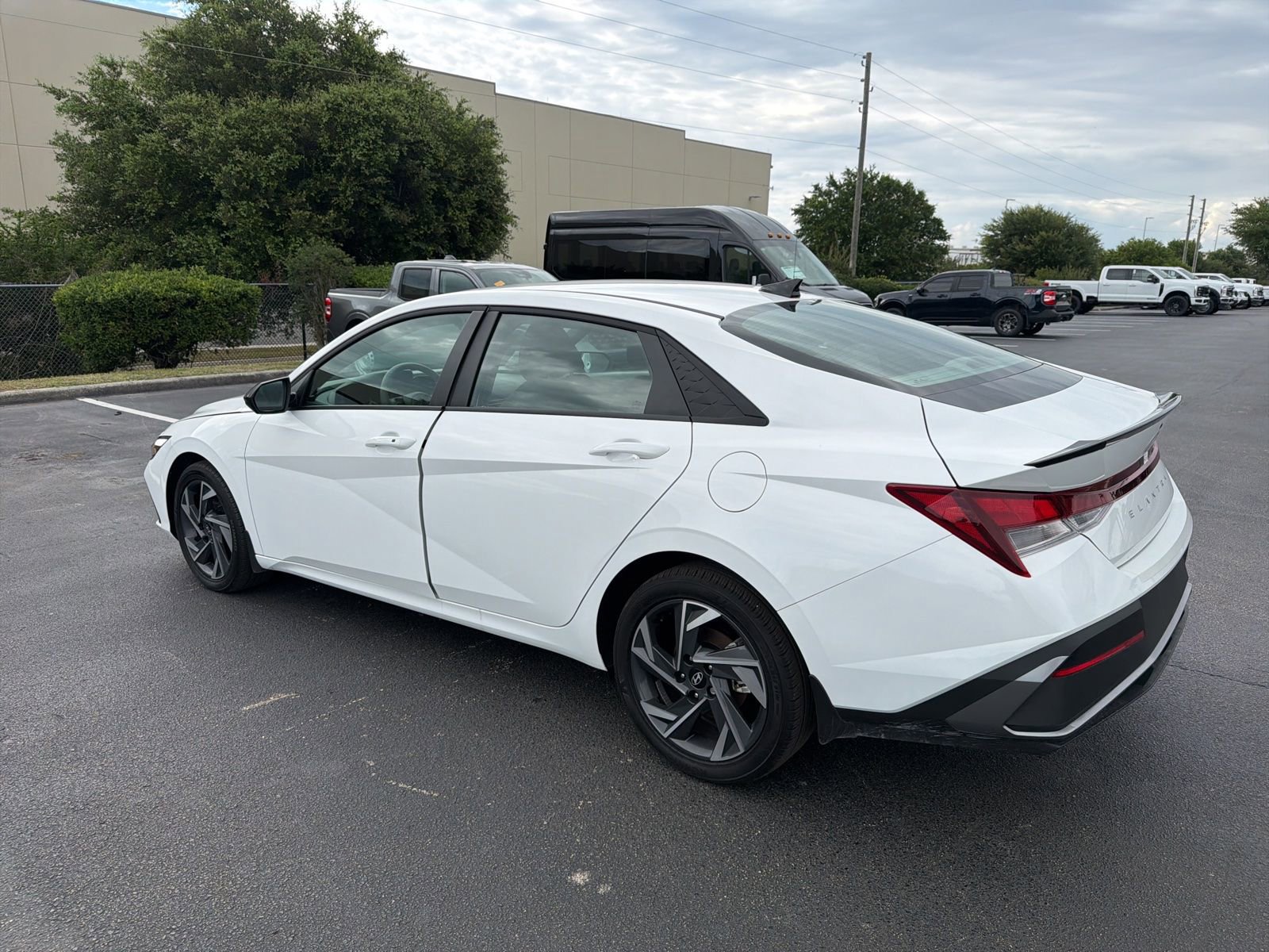 Used 2025 Hyundai Elantra Sport w/ Cargo Package FWD image 12
