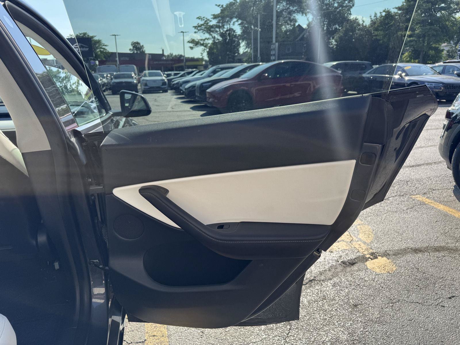 Used 2021 Tesla Model Y Long Range AWD/4WD image 35