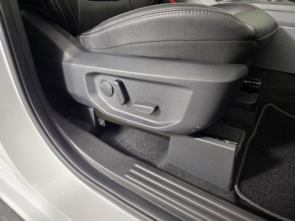 Used 2025 Ford Ranger Lariat w/ Chrome Accent Package image 25