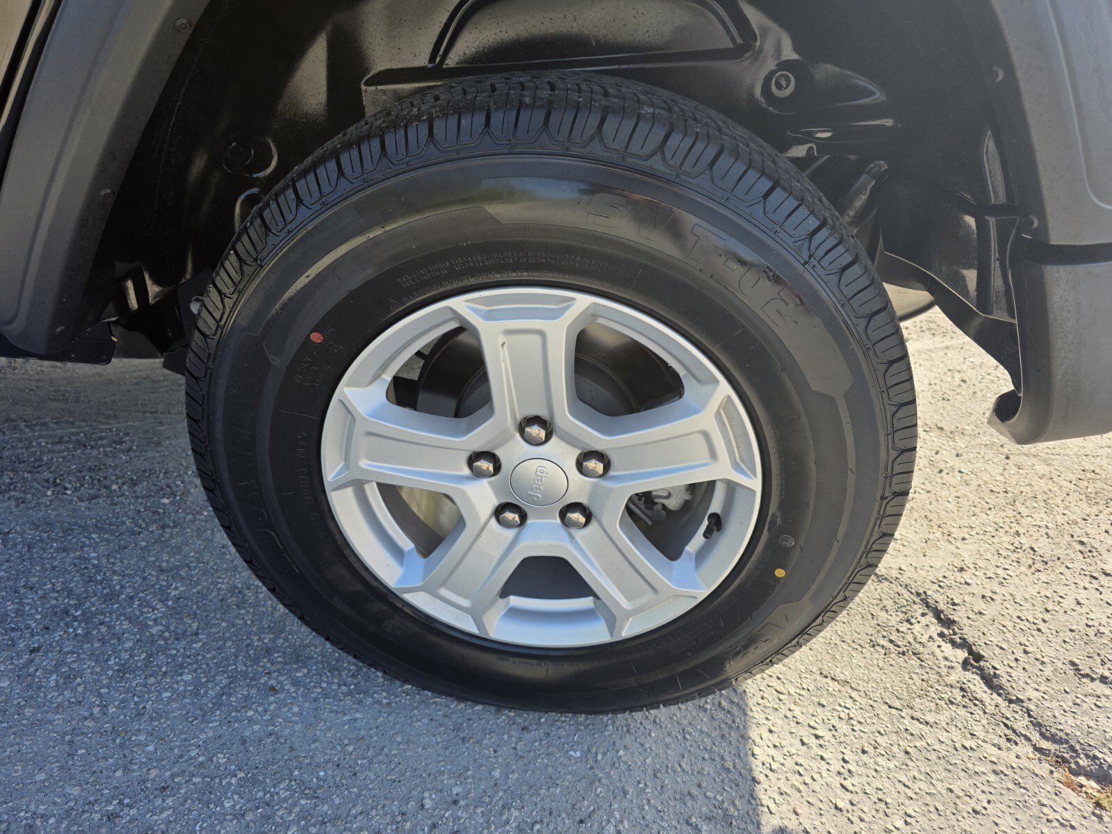 Used 2021 Jeep Wrangler Unlimited Sport image 9