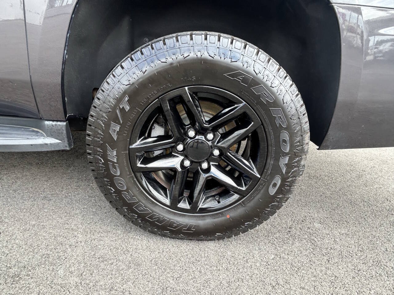 Used 2018 Chevrolet Suburban LT AWD/4WD image 29