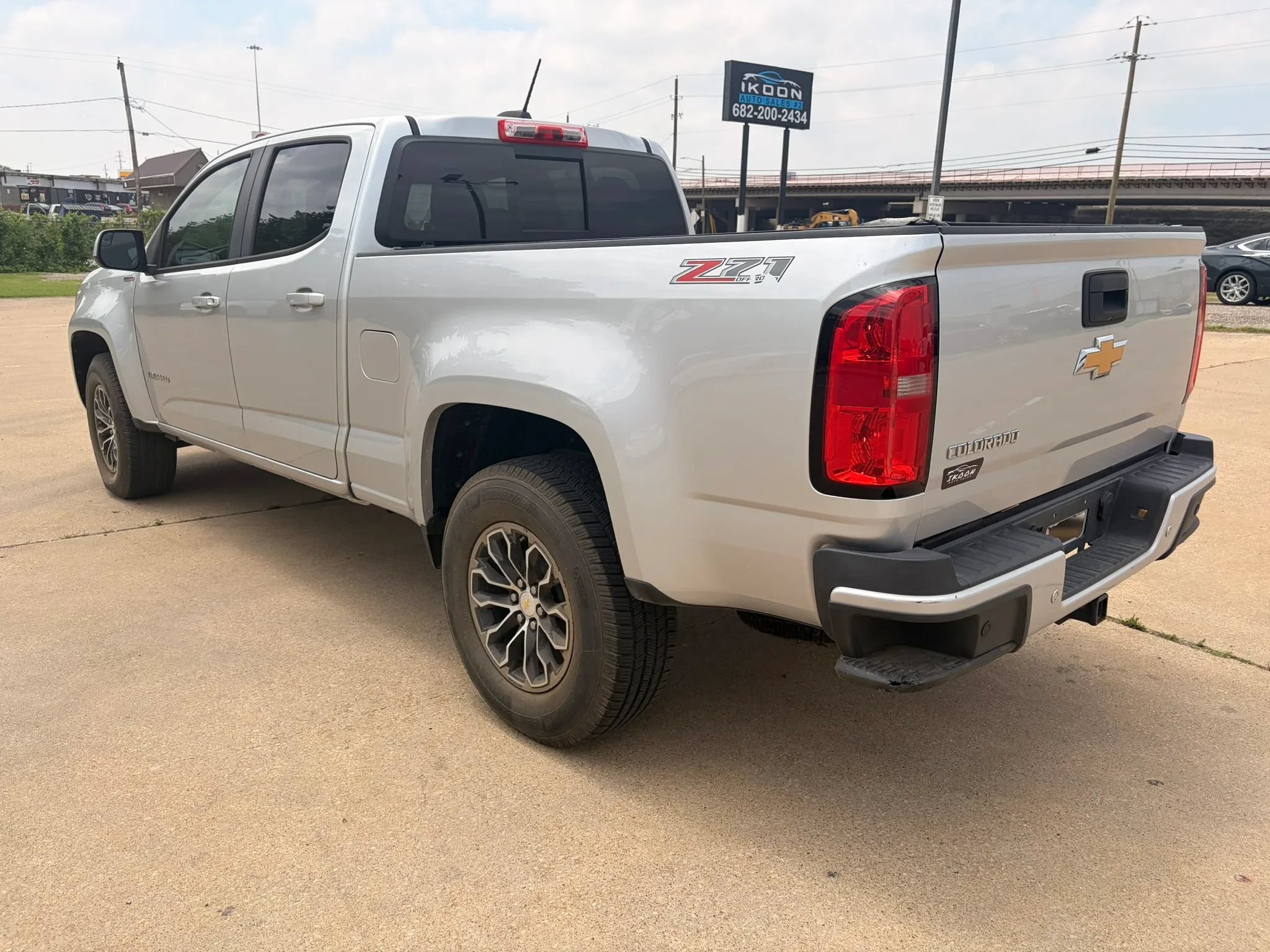Used 2019 Chevrolet Colorado Z71 AWD/4WD image 8