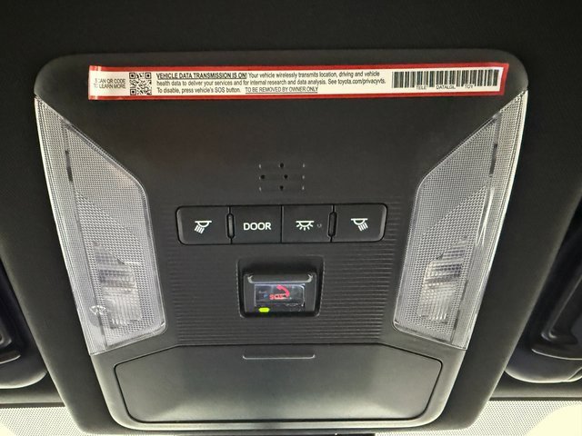 Used 2024 Toyota RAV4 SE image 23