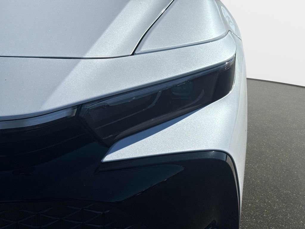 Used 2026 Toyota Crown XLE image 35