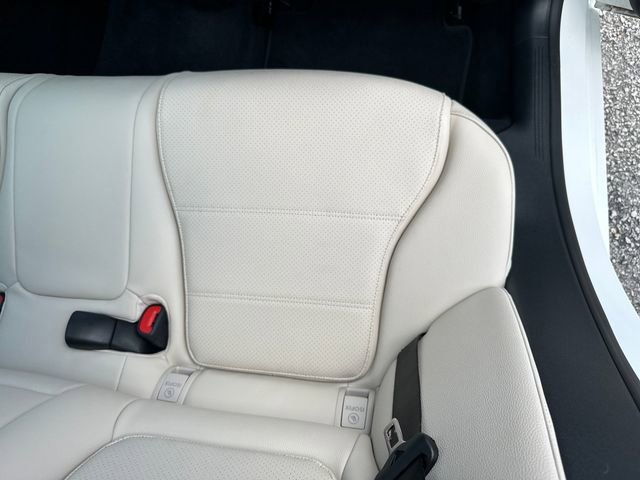 Used 2025 Mercedes-Benz C 300 Sedan image 30