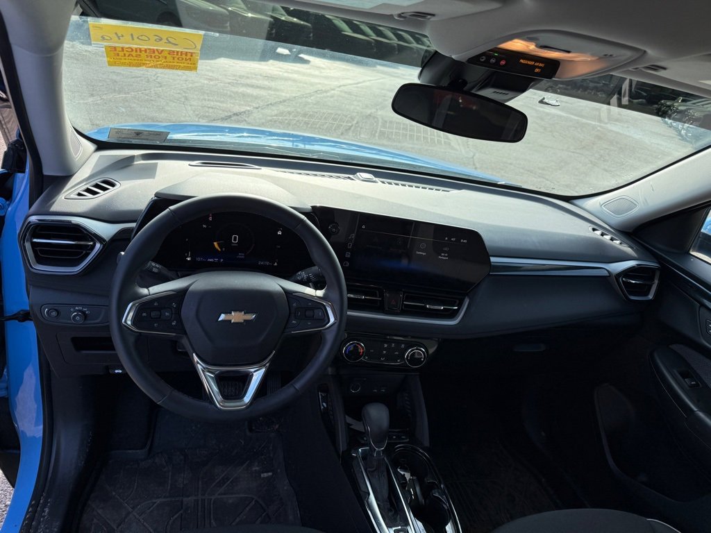 Used 2024 Chevrolet TrailBlazer LT w/ LT Cold Weather Package image 11