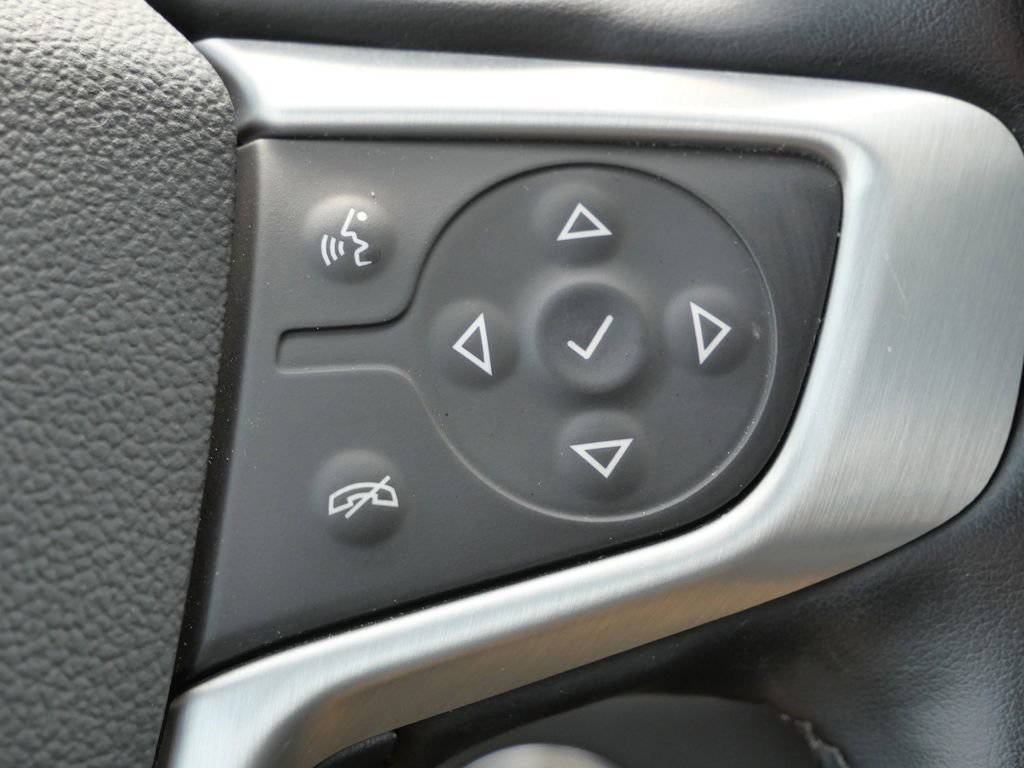 Used 2024 GMC Terrain SLT AWD/4WD image 44