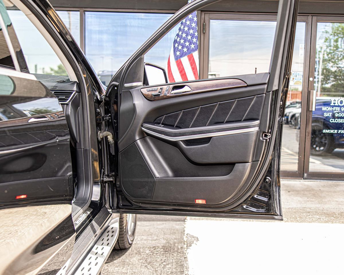 Used 2014 Mercedes-Benz GL 450 4MATIC image 45