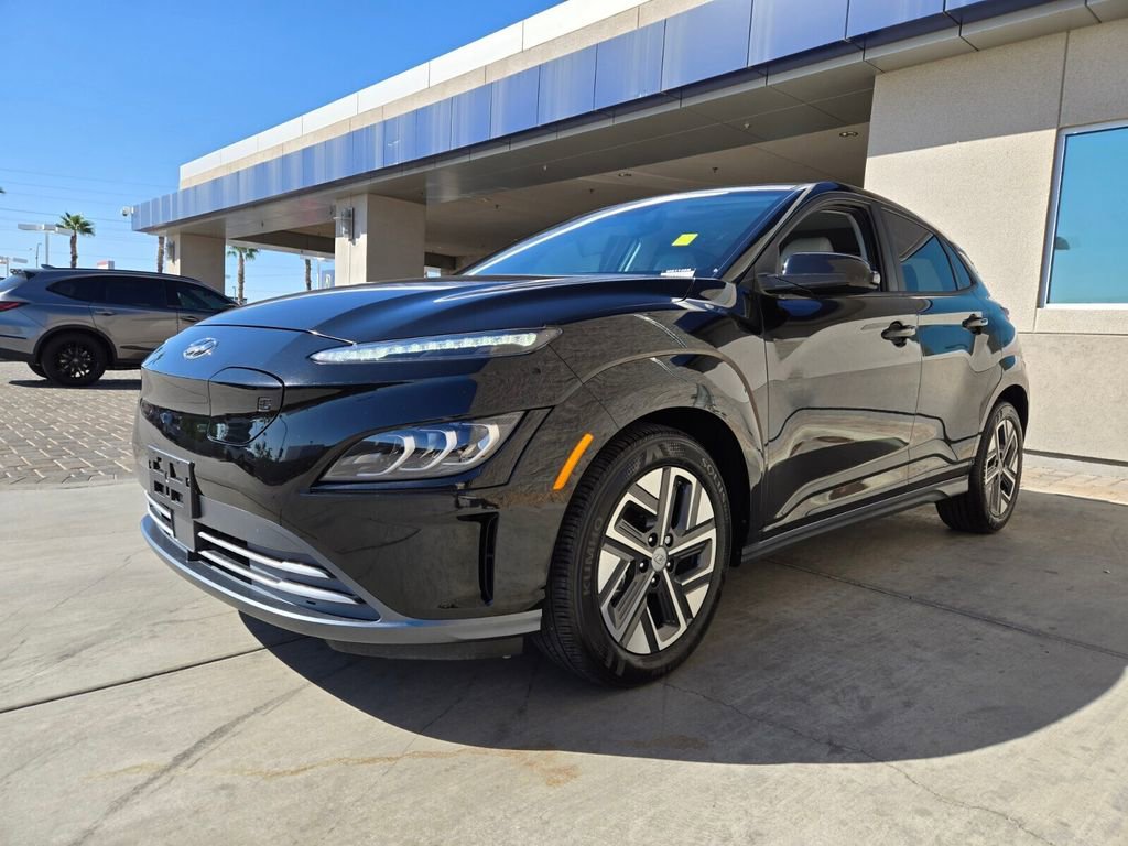 Used 2022 Hyundai Kona Limited image 2