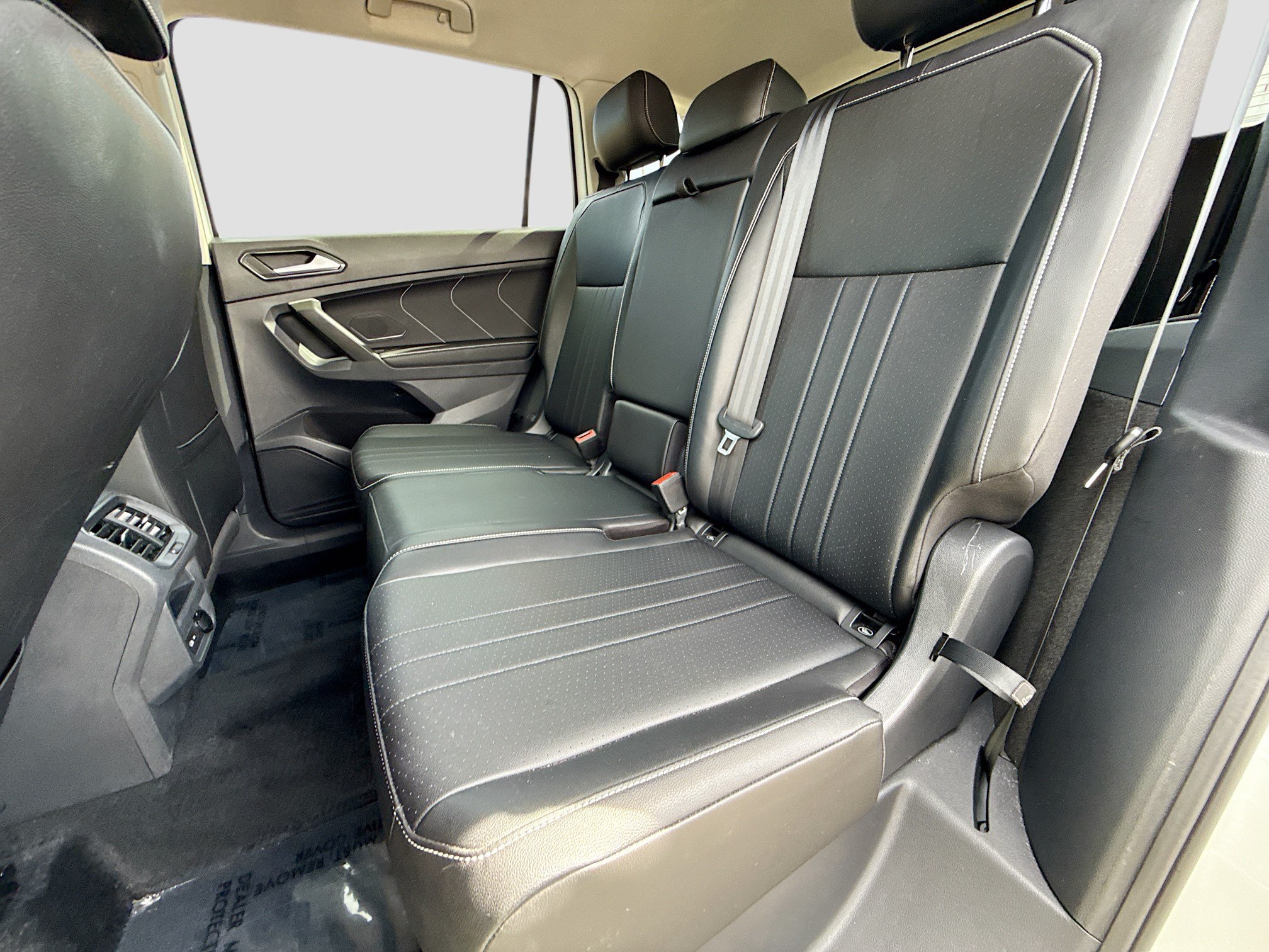 Used 2024 Volkswagen Tiguan SE FWD image 22