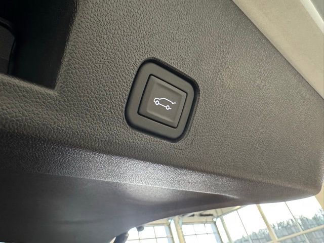 Used 2025 Chevrolet Traverse High Country w/ LPO, Floor Liner Package image 43