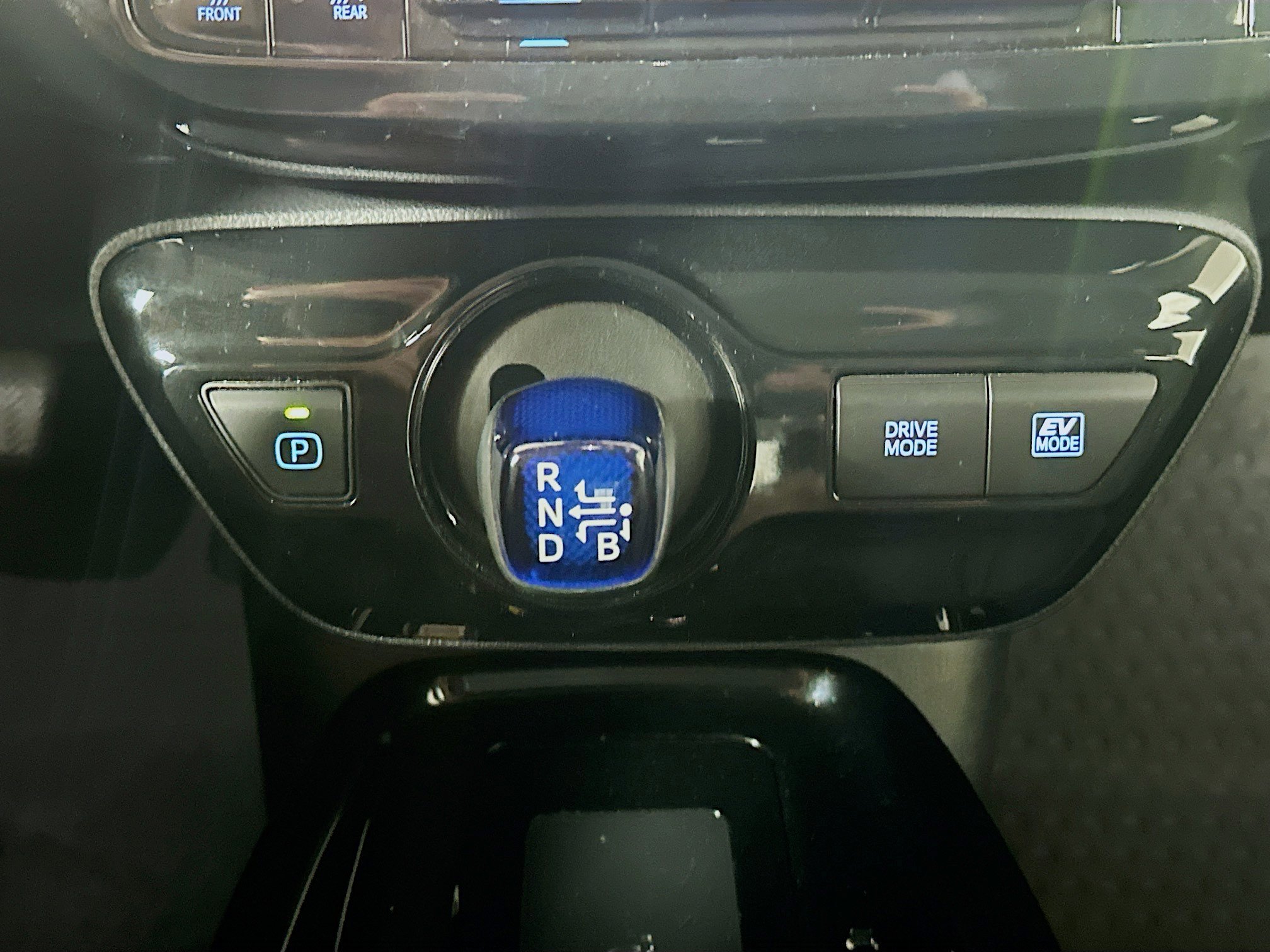 Used 2022 Toyota Prius XLE w/ Advanced Technology Package image 25