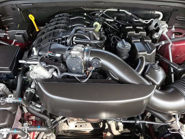 Used 2025 Dodge Durango GT AWD/4WD image 25