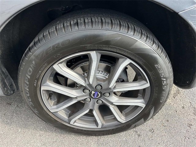 Used 2016 Volvo XC60 T6 Platinum image 11