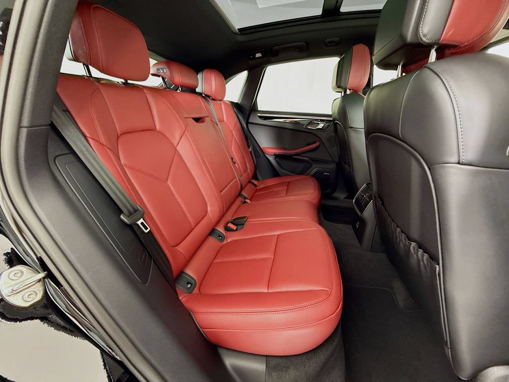 New 2026 Porsche Macan AWD/4WD image 30