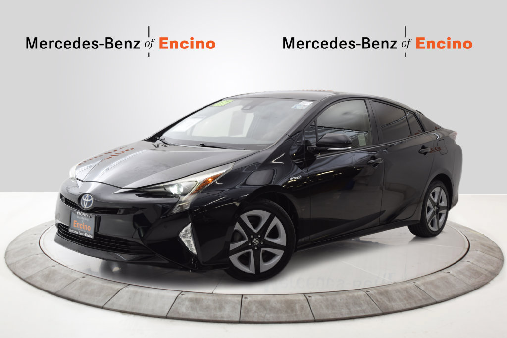 Used 2017 Toyota Prius Three Touring FWD image 1