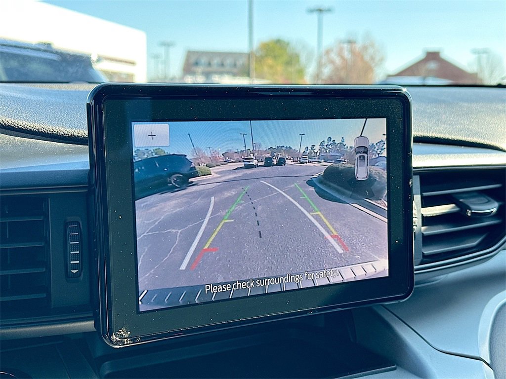 Used 2022 Ford Explorer XLT image 23